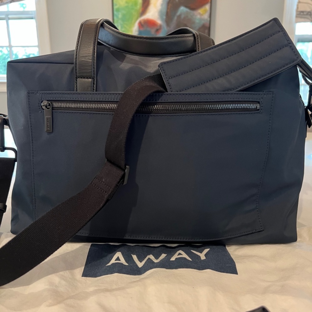 AWAY Luggage Set - Picture 2 of 10
